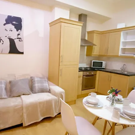 Kings Road Retreat - Affordable Serviced Apartments In Chelsea London Exterior photo